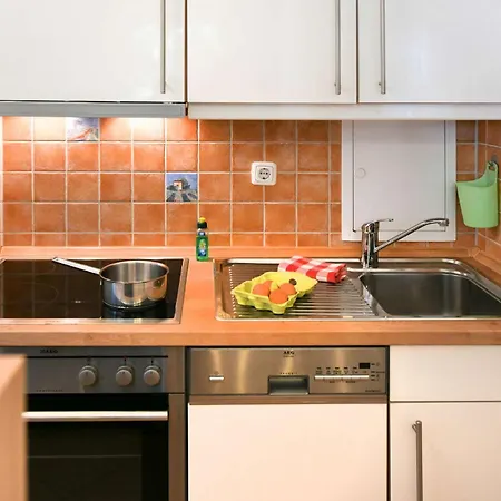 Granitz 6 アパート *