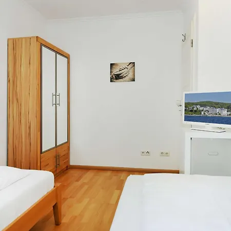 Granitz 6 アパート *