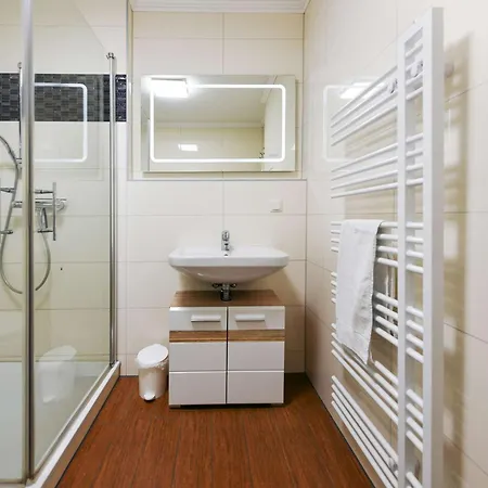 アパート Granitz 6 ビンツ