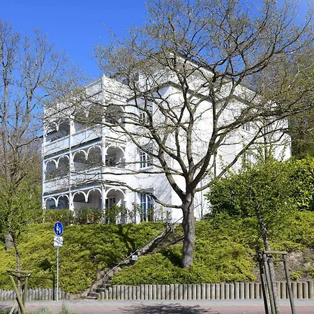 Granitz 6 アパート *